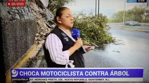 Reportera y camarógrafo son atropellados en plena transmisión en vivo en Monterrey